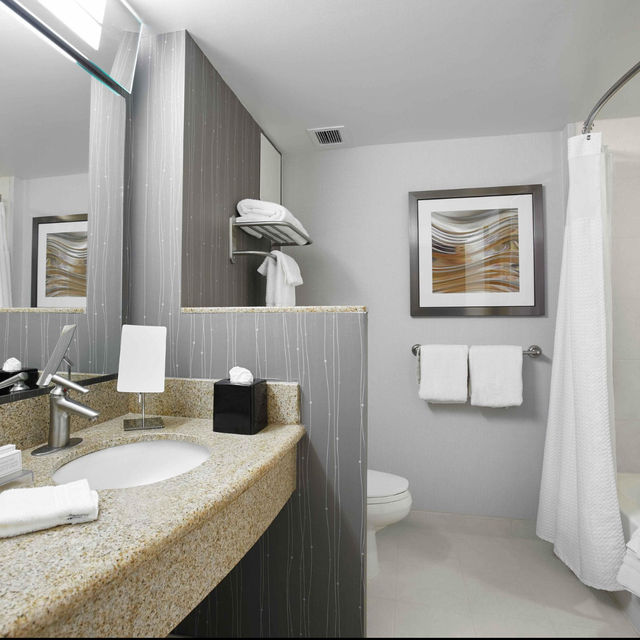Courtyard Toronto Brampton: Comfort and Convenience in Greater Toronto
