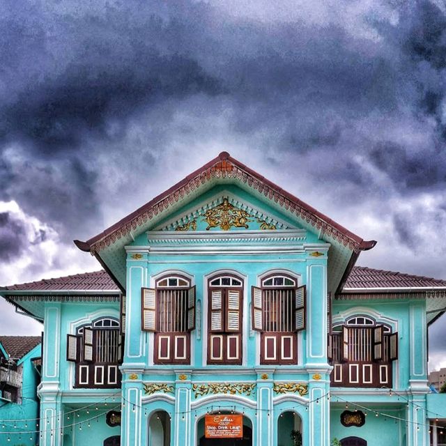 🏛️ Explore the Streets of Phuket Old Town 🏛️