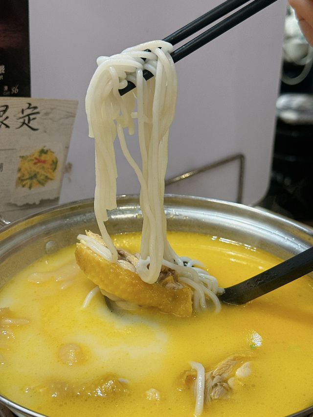 親民足料滋補花膠雞湯麵🐔🍲｜癡膠雞(太子)