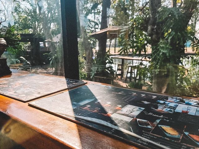 คาเฟ่วิวเขียวขจี@ดำเนินสะดวก ราชบุรี