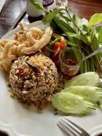 ร้าน “ชีวิตธรรมดา”☘️แต่บรรยากาศ+รสชาติที่ไม่ธรรมดา