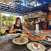 ร้านอาหารและคาเฟ่ติดริมทะเล หาดส่วนตัว