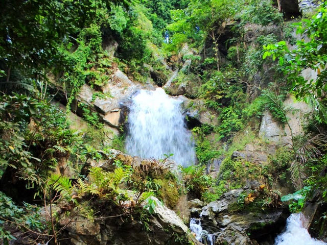 รีวิว ถ้ำธารลอดใหญ่ ⛰️(เดินป่าเข้าหาธรรมชาติ)
