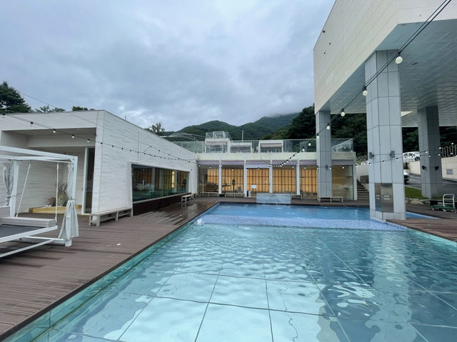 경기도 가평 <오버더마운틴> 프라이빗 독채펜션 풀빌라