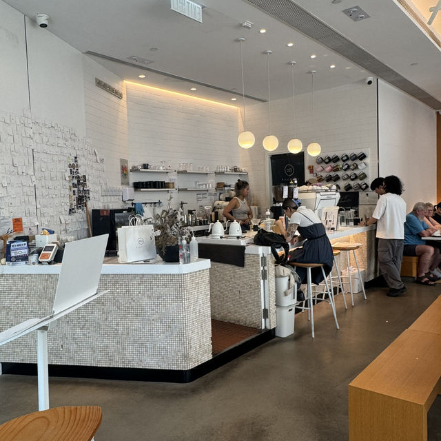 旺角鬧市中的一口咖啡～☕️Pause It (旺角)