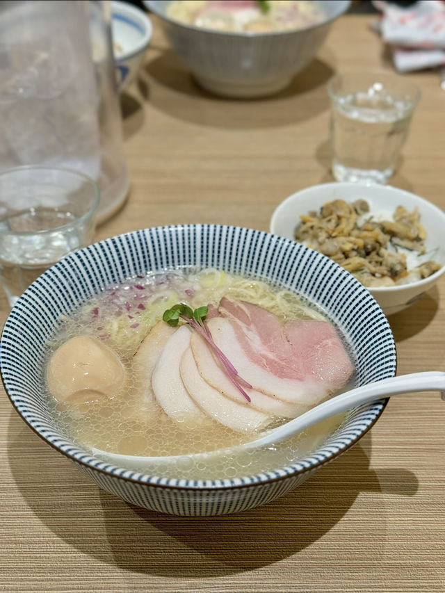 【京都/下京区】京都駅近くにある貝出汁のみのラーメン店