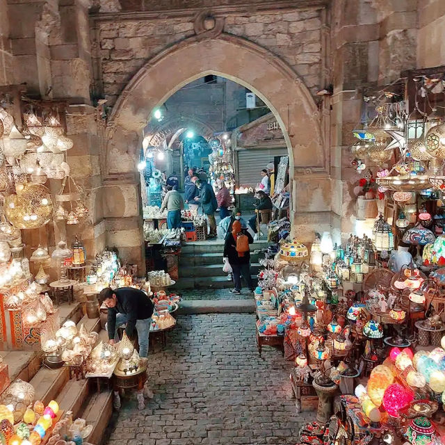 Khan el-Khalili Bazaar: Scented Spices and Colourful Crafts