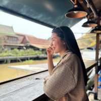 เดินกิน in อัมพวา😋✅