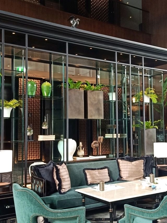 Sindhorn Kempinski Hotel โรงแรมตึกสวยย่านหลังสวน