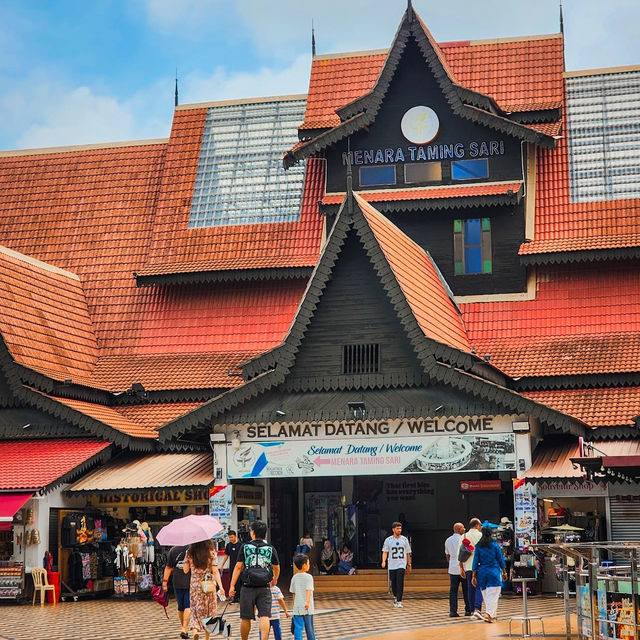 Taming Sari Tower (Malacca Tower) 