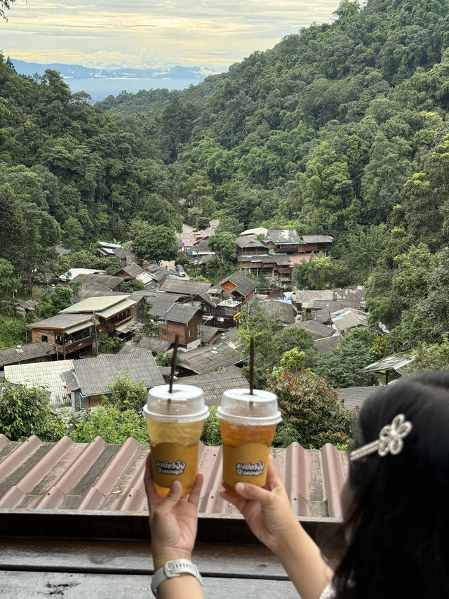 ระเบียงวิว แม่กำปอง |  จ.เชียงใหม่ 🏡⛰️☀️🌳