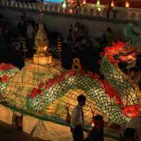 เที่ยวงานประเพณีไหลเรือไฟ หลวงพระบาง