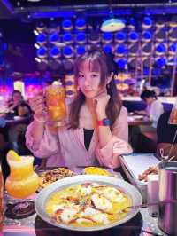【香港|聽住歌享用美食美酒實現夜繽紛】