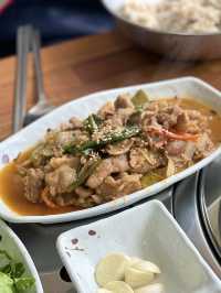 든든한 한 끼로 먹기 좋은 보리밥 정식 맛집