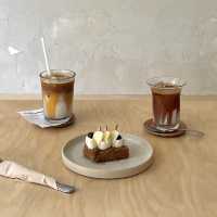 ホンデ・ヨンナムドンエリアで1番お気に入りのカフェ"Always au8ust"🤎