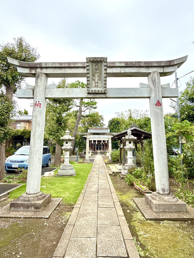 【東京都】プランターがたくさん置いてある神社