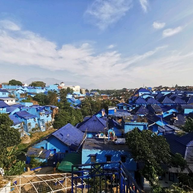 インドネシアのかわいすぎる青の村♡