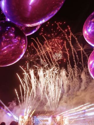 A Night of Celebration Under the Stars: The Dreamlike Coachella Music Festival