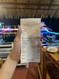 ร้านครัวกลางน้ำ ซีฟู้ด ร้านนอกกระแสที่อยากให้มาลอง