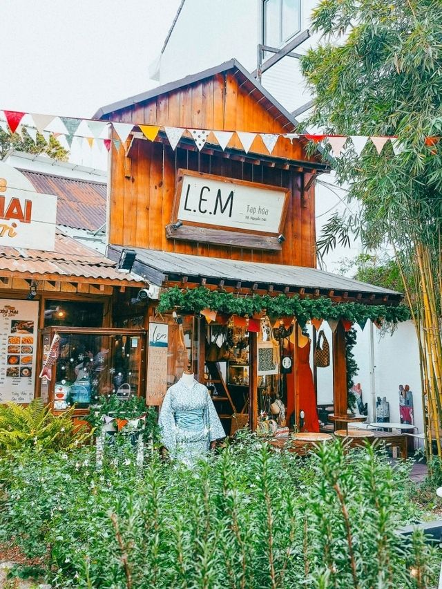 Still Cafe, Dalat, Vietnam
