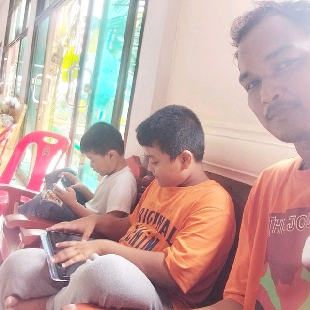 ทำบุญที่วัดห้วยดีเลิศ