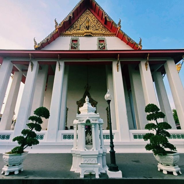 泰國曼谷著名皇家寺廟景點:Wat Hong Rattanaram Ratchaworawihan，建築雄偉壯觀，適合打卡拍照📸