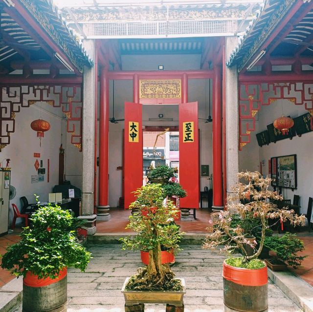 馬來西亞檳城喬治城市中心著名華人祠堂景點:新會會館，兩百年歷史古跡，世界文化遺產，適合打卡拍照📸