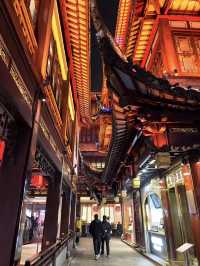 Yuyuan Old Street: Shanghai’s Nighttime Wonderland