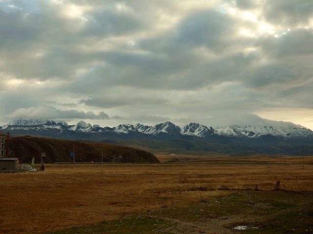 Fiery Tagong Grassland [Tagong Grassland in Autumn]