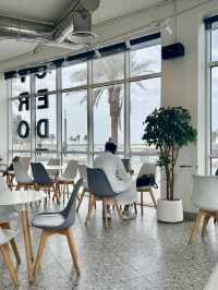 Stylish café by the sea🏝️