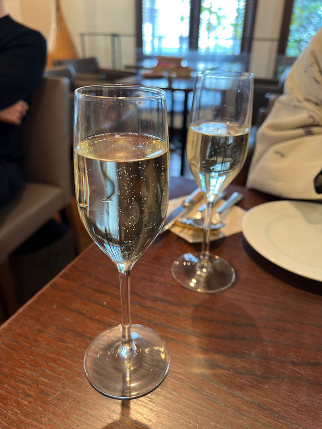 coci,  riverside restaurant🥂