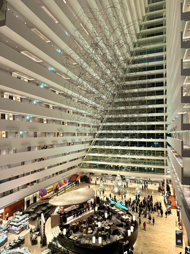 🇸🇬 Marina Bay Sands Hotel Lobby: A Masterpiece of Modern Design 