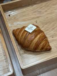 韓国/ソウル【新村】GODIVA bakery