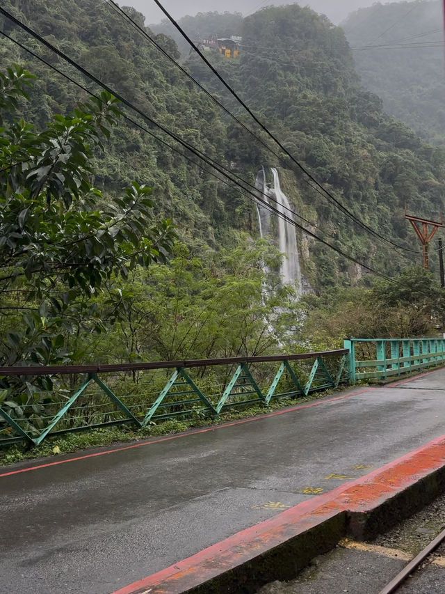 Wulai Scenic Train: A Tranquil Journey Through Lush Mountains and Stunning Landscapes