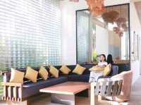 Mirror mirror ที่พัก คาเฟ่ริมทะเล