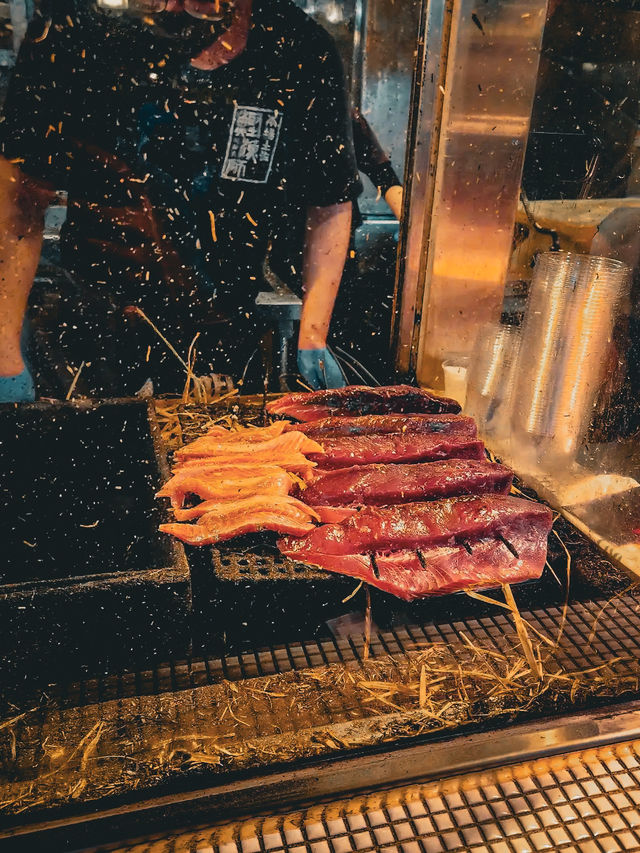 【高知】史上最強に美味しかった🤤超ジューシーなカツオのわら焼き