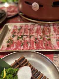 誰能把得住這碗特製麻醬烤肉