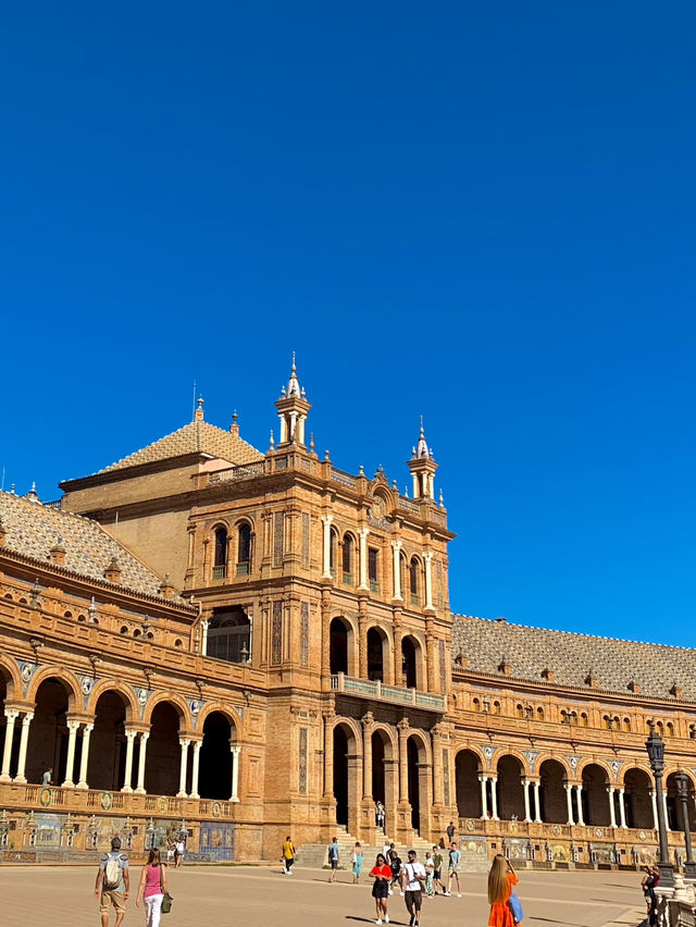 Get ready to be amazed at Plaza de España 🇪🇸 