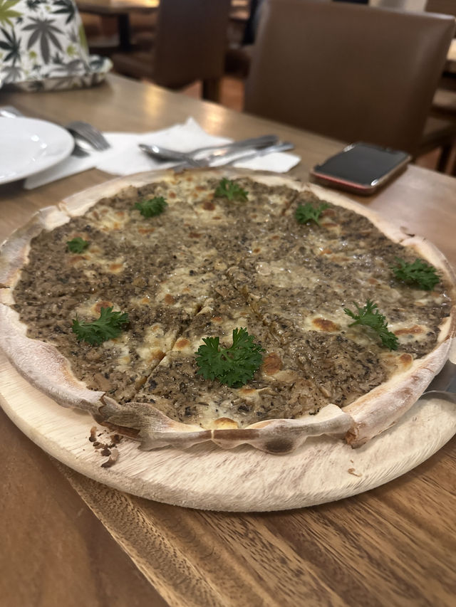 清邁特色意大利美食🇮🇹嘆木燒pizza🍕