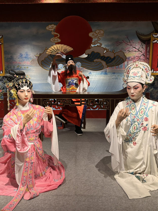 Cantonese Opera Comes to Life