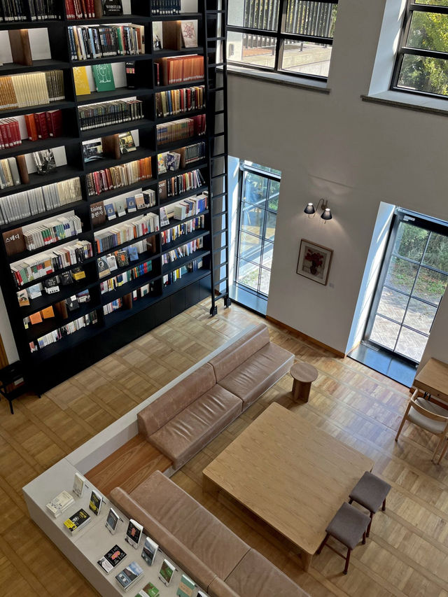 이런 곳이 경기도 시흥에 있었다니? 엄청난 규모의 북카페📚