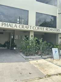 Phala Craft Coffee Roasters : คาเฟ่วิวทะเล ระยอง