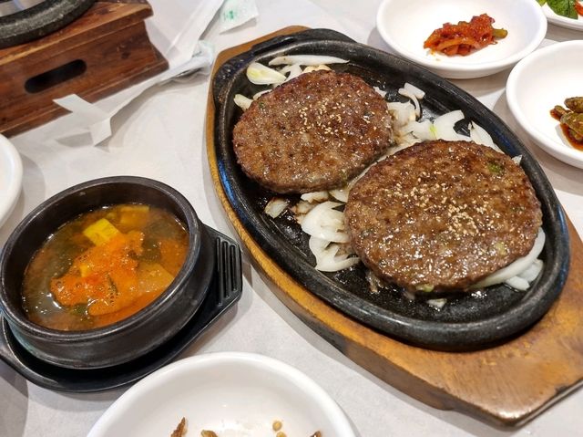 제천 청풍호 떡갈비 전문점