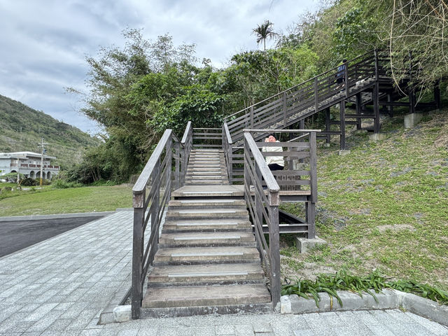 花蓮壽豐｜大石鼻山步道輕鬆行，飛魚香腸補充戰力！