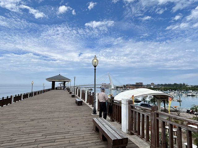 📚☕ A Lazy Genius’s Guide to Tamsui Fisherman Wharf: Books, Brews & Sea Views
