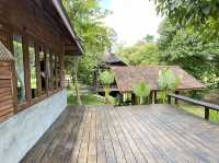 บ้านวารีชีวา ที่พักริมน้ำ แบบครอบครัว