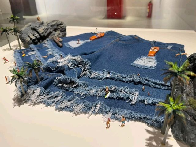 中正紀念堂：田中達也特展---大師眼中的微型組合