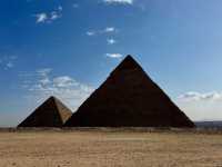🏜️✨ Timeless Wonder: My Encounter with Egypt’s Giza Pyramids ✨🏜️