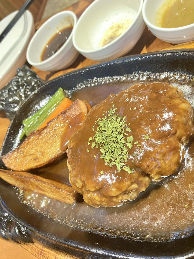 【プノンペングルメ】こういうの待ってた❤️絶品ハンバーグ屋さん