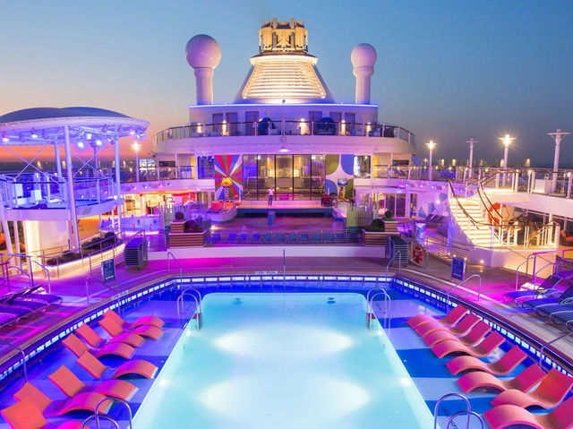 "Anthem of the Seas: The Coolest Ship You’re Not Cruising On (Yet!)" 🚢✨